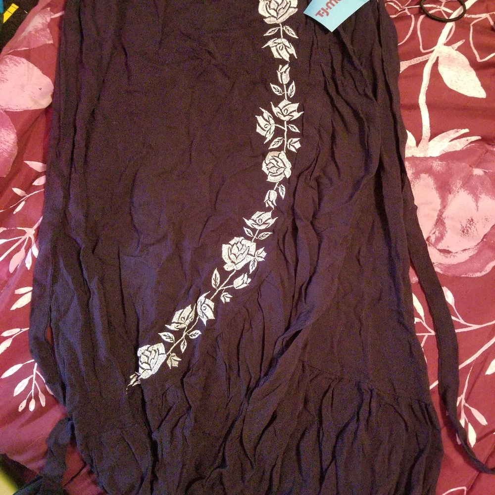 Flowy and floral maxi skirt